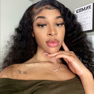 Meet your Posher, Mya